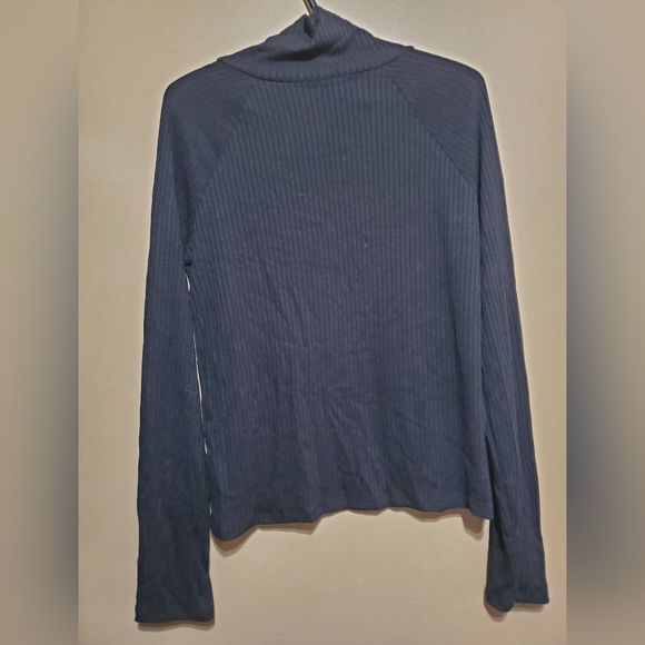Xl black top - Picture 2 of 3